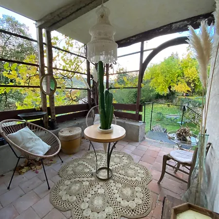 Le Chatel En Beaujolais Valsonne Exterior foto